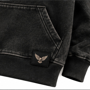 เสื้อฮู้ดดี้โอเวอร์ไซส์สีดำแบบยูนิเซ็กซ์ ผ้าฟลีซ พิมพ์ลายอินทรีด้านหลัง มีกระเป๋าจิงโจ้ ไซส์ XS มีจำหน่ายแล้ว - Product Image 4