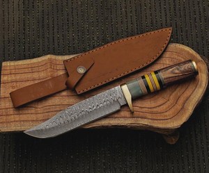 Couteau Bowie Damas fait main sur mesure, 12 pouces, manche en bois Pakka avec résine et bolster en laiton - Product Image 4