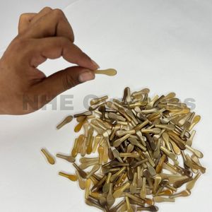 Monturas de Gafas de Cuerno de Búfalo Hechas a Mano, Duraderas, Color Marrón Claro, Forma Irregular, Artísticas y Coleccionables - Product Image 2