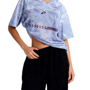 Camiseta de Fútbol Americano Ligera con Patrón Sublimado, Malla Transpirable de Poliéster para Mujer, Ropa Deportiva Personalizada Y2K, Servicio OEM - Product Image 3