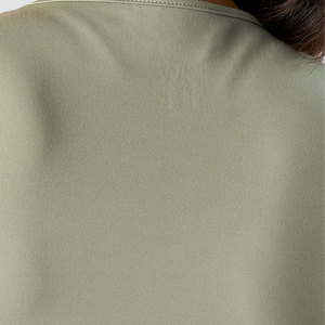 เสื้อยืดแขนยาวผู้หญิง ลดราคาพิเศษ ผ้าคอตตอนเจอร์ซีย์ ระบายอากาศดี คอกลม ทรงพื้นฐาน รับผลิตแบบ OEM ODM ขายส่งจากโรงงาน - Product Image 5