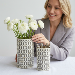 Pot de fleurs artisanal en résine d'os écologique, auto-arrosant, design rustique champêtre, pour jardin suspendu et usage domestique - Pot durable - Product Image 1