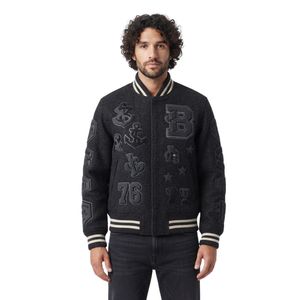 Veste de baseball universitaire personnalisée en laine bordeaux avec appliques, style streetwear pour homme, 100 % laine chenille, motifs graphiques - Product Image 6