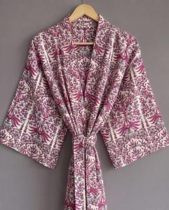 Robe Kimono en Coton Faite à la Main, Imprimée à la Main, Motifs Floraux Vintage Assortis, Robe Kimono pour Femme, Ceinturée sur le Devant, Robe Midi Décontractée - Product Image 5