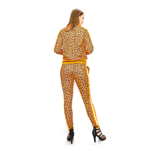 Survêtements pour femmes en polyester/coton de haute qualité, avec logo personnalisé, à capuche, 2 pièces, fabriqués au Pakistan - Product Image 2