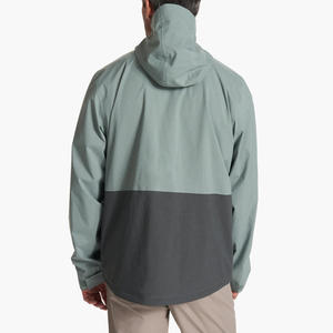 เสื้อแจ็คเก็ตกันฝนผู้ชายสไตล์ใหม่ น้ำหนักเบา ระบายอากาศได้ดี มีฮู้ด พร้อมโลโก้ด้านหน้า บริการ OEM - Product Image 3