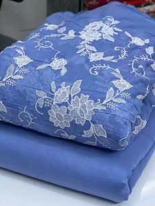 Tissu brodé multi-motifs de haute qualité pour la confection de vêtements de boutique et de mode, disponible à prix avantageux - Product Image 5