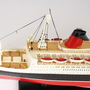 Maqueta de barco de madera pintada a mano SS France, decoración náutica para hotel, oficina, hogar y regalo - Contacto para venta al por mayor - Product Image 3