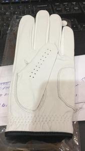 Guantes de Golf Deportivos Personalizados a Precios Accesibles – Transpirables, Ajuste Cómodo con Agarre Superior – Calidad Superior Sin Precio Excesivo - Product Image 2