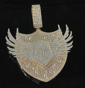 เครื่องประดับสั่งทำพิเศษ Shreeji Jewels ผ่านการทดสอบเพชร จี้พระเยซูโมอิสซาไนต์ VVS หรูหราแบบ 3 มิติ ชุบเงิน 925 พร้อมใบรับรอง IGI - Product Image 1
