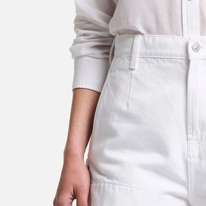 Shorts en jean pour femmes au design tendance et chic, taille haute, style streetwear, qualité supérieure avec logo, décontracté - Product Image 2