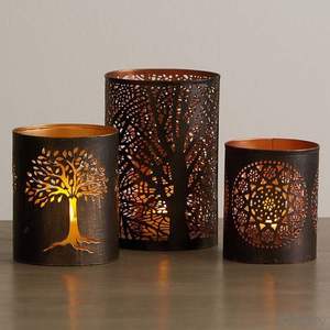 Portavelas Minimalista de Metal que Combina un Diseño Sencillo con un Cálido Ambiente de Iluminación Decorativa - Product Image 1