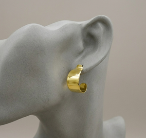 Handcrafted Brass Stud Earrings with <b>Hook</b> Shape Tarnish-resistant Polished Finish Skin-friendly Party Occasion Versatile Design - Product Image 5