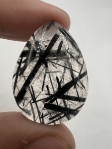 Cabochon de quartz rutile noir naturel en forme de goutte, pierre précieuse lâche avec jeu de couleurs, certifié par un tiers pour la fabrication de bijoux, au gramme - Product Image 2