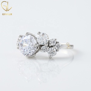 Nouveautés Design tendance Bague de fiançailles en grappe de diamants dispersés en Moissanite coupe ronde pour femme en grossiste - Product Image 6