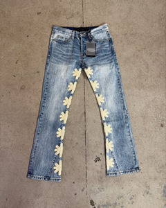 Jeans en denim tricoté vintage pour homme, coupe large, avec broderie personnalisée OEM, rivets et diamants, pour l'hiver - Product Image 3