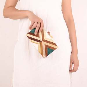 Bolso de mano de noche de madera natural, hecho a mano, de resina y madera, con diseño geométrico, de moda, para fiesta, nupcial, ecológico, promocional - Product Image 4