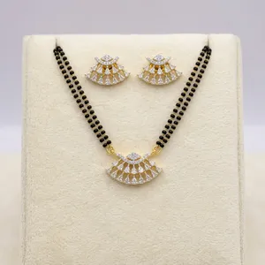 Collar Bhargavi Modern Mangal Sutra al por Mayor para Mujer, Chapado en Oro, Cadena con Cuentas Negras, Joyería Minimalista India para Bodas y Uso Diario - Product Image 1
