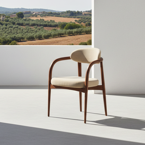 Chaise de salle à manger moderne en teck Liora de luxe avec design ergonomique et finition résistante à l'eau pour projets de restaurants haut de gamme - Product Image 2