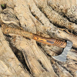 Hacha Vikinga Estilo Nórdico, Hoja de Acero al Carbono de Grado Industrial, Diseño Tradicional Tallado en Madera, Producto Decorativo - Product Image 2