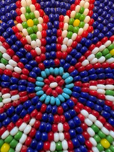 Collier médaillon étoile perlé fait main Tohono O’odham, design élégant, bleu + rouge, 16 pouces, idéal pour mariage, anniversaire - Meilleure vente - Product Image 5