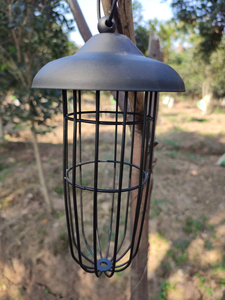 Comedero para Pájaros Silvestres ZY161, de Metal Resistente al Viento, para Colgar en Ventanas y Balcones - Product Image 2