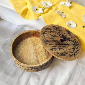 Casserole en bois de manguier de qualité supérieure, durable, écologique, pour chapati, roti, hotpot, finition lisse, couvercle robuste, classique - Product Image 1