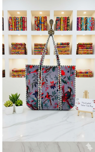 ผ้าห่มกำมะหยี่พิมพ์ลายดอกไม้สีเทาทำมือสไตล์อินเดีย Le Souvenirs สำหรับผู้หญิง  แบบสั่งทำได้  ผ้ากำมะหยี่แบบสองด้าน  สำหรับฤดูใบไม้ผลิและฤดูร้อน  สไตล์วินเทจ  ผ้าแคนวาส - Product Image 2