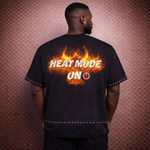 Camiseta de hombre personalizada de 360 GSM de franela vintage con lavado ácido, efecto desgastado por el sol, estampado serigrafiado, bajo sin rematar, pedrería y corte holgado - Product Image 4