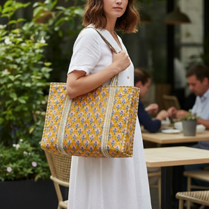 Bolso Tote de Algodón con Diseño Floral Amarillo, Bolso de Hombro Acolchado Hecho a Mano, Bolso de Viaje y Compras para Mujer - Product Image 4