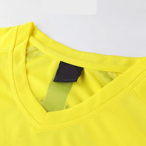 Uniforme de fútbol hecho a medida, camiseta de fútbol para hombre, pantalones cortos deportivos personalizados, pantalones cortos transpirables de verano de secado rápido, kits unisex para adultos - Product Image 3