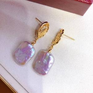 สร้อยคอและต่างหูมุกน้ำจืดแบรนด์ดัง รูปทรงขาว ดีไซน์ทันสมัย - Product Image 4