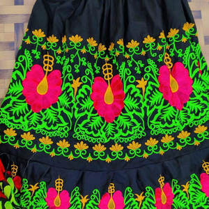 Jupe Hawaïenne Vintage Personnalisée Populaire pour Femme, Motif Micronésien Brodé, Jupe Florale Personnalisée pour Femme, Jupe Insulaire Personnalisée - Product Image 1