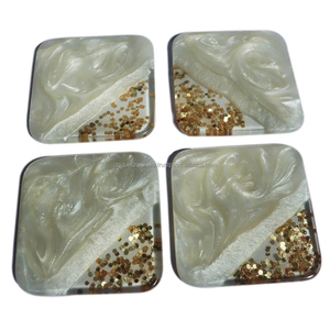 Dessous de verre en résine faits à la main arc-en-ciel scintillant élégant coloré verres à boire décor de table moderne et élégant ensemble d'accessoires en résine - Product Image 6