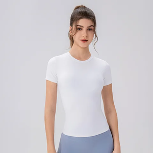 Camiseta para mujer 100% algodón, lisa, sin estampado, para uso casual, camiseta de alta calidad hecha en Tailandia. - Product Image 1