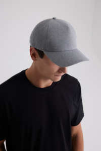 Gorra de Béisbol Beige de 6 Paneles, Ajustable con Hebilla Metálica, Logotipo Bordado, Gorra Deportiva Informal para Uso en Exteriores - Product Image 4