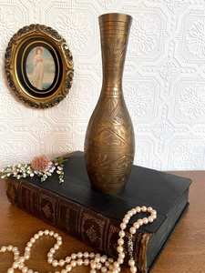 Vase à fleurs en laiton de haute qualité avec gravure durable et finition polie pour la décoration de table et la décoration intérieure - Product Image 3