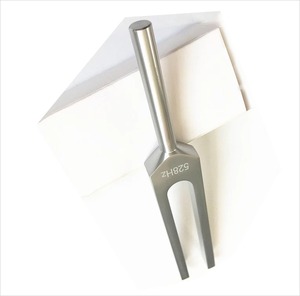 SWISHER INTERNATIONAL Diapasones Quirúrgicos Manuales de Aluminio de Alta Calidad 528HZ Instrumentos Médicos - Product Image 2