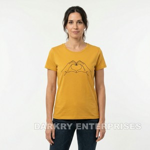 Camiseta Personalizada para Mujer, Diseño Minimalista con Líneas Artísticas, Camiseta de Algodón Amarillo de Alta Calidad, OEM ODM, Tops Casuales de Verano para Mujer - Product Image 1
