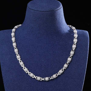 สร้อยคอแบบ Cuban Link ชุบทอง/เงิน ประดับจี้รูปใบโคลเวอร์สี่แฉกประดับเพชรโมอิสซาไนต์ สไตล์ฮิปฮอป สำหรับทุกเพศ - Product Image 4