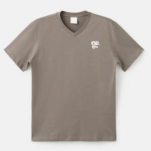 T-shirt pour homme tendance, décontracté, col en V, en coton doux et respirant, pour un look quotidien. - Product Image 1