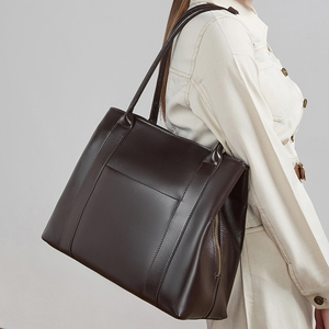 Sac fourre-tout classique en cuir PU pour femme, grande capacité, style décontracté, couleur marron, deux poignées, ouverture supérieure, usage quotidien - Product Image 3