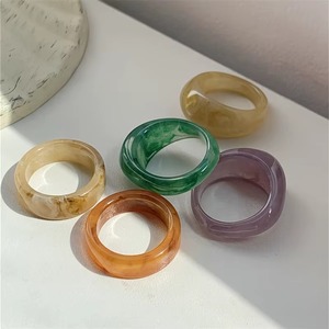 Juego de Anillos de Resina de Lujo, Anillos Acrílicos Personalizados, Joyería de Moda para Mujeres y Niñas - Product Image 3