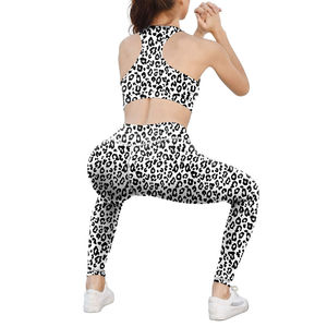 Ensemble de yoga à marque privée pour femmes, tenue d'entraînement sans couture, fournisseur de vêtements de fitness - Product Image 2