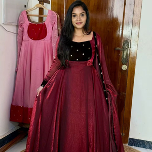 Conjunto de Vestido/Kurti Largo Hasta el Suelo con Cuello Redondo y Manga Larga, Inspirado en Bollywood, en Tela de Sari de Seda, para Bodas de Invierno, Garantiza Elegancia - Product Image 1