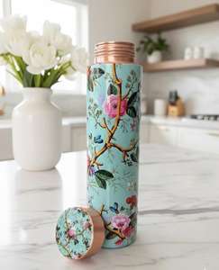 Botella de Cobre Puro Moderna Antideslizante para Beber, Hidratación Saludable, Bienestar Ayurvédico, a Prueba de Fugas, Ecológica, Segura para Uso Doméstico - Product Image 1