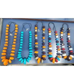 ชุดเครื่องประดับสไตล์ยุโรปและอเมริกันปี 2026 สร้อยคอประดับลูกปัดเรซิ่นหลากสีสัน ดีไซน์หลายชั้น โดดเด่น หรูหรา รูปทรงไม่สมมาตร - Product Image 3