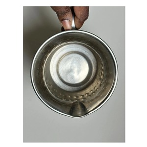 Carafe à eau professionnelle en acier inoxydable avec couvercle, serveur de boissons en métal martelé de qualité supérieure pour la restauration, les restaurants et les hôtels - Product Image 4
