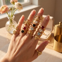 Lot de 36 bagues en acier inoxydable avec boîte, plaqué or 18 carats, incrustées de zircons colorés, anti-ternissement, bagues ouvertes, vente en gros