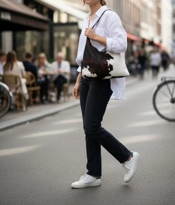 Bolso hobo de cuero vacuno con pelo para mujer |   Bolso de Hombro Estilo Western Hecho a Mano - Product Image 2